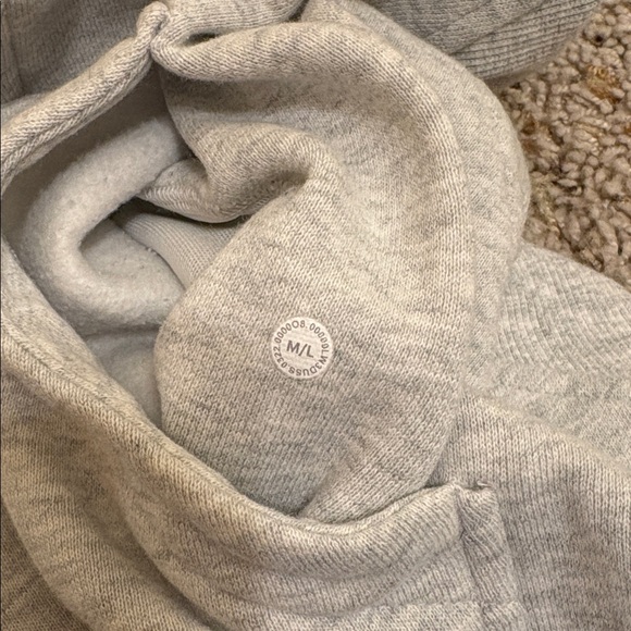 Lululemon scuba Half-Zip - Picture 4 of 4